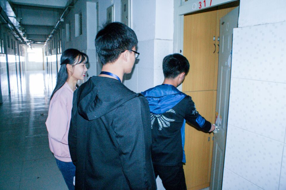 01.jpg